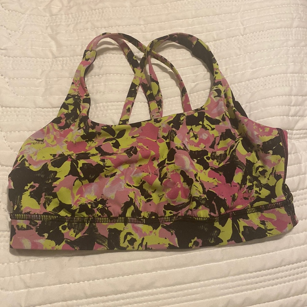 Lululemon ENERGY BRA *MEDIUM SUPPORT, B–D CUPS Sz 6- worn once